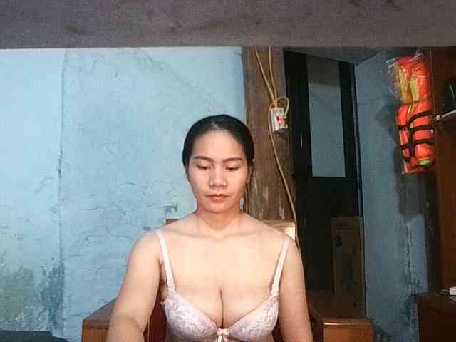 EllaShow93 webcam