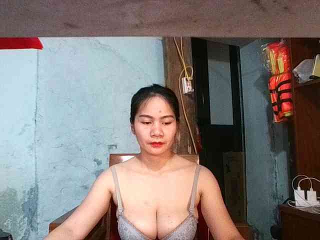 EllaShow93 webcam