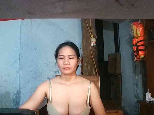 EllaShow93 webcam