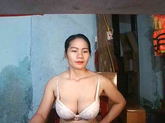 EllaShow93 webcam
