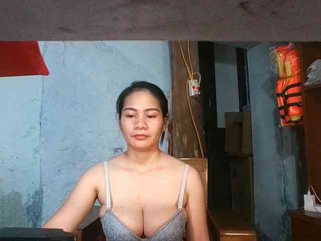EllaShow93 webcam