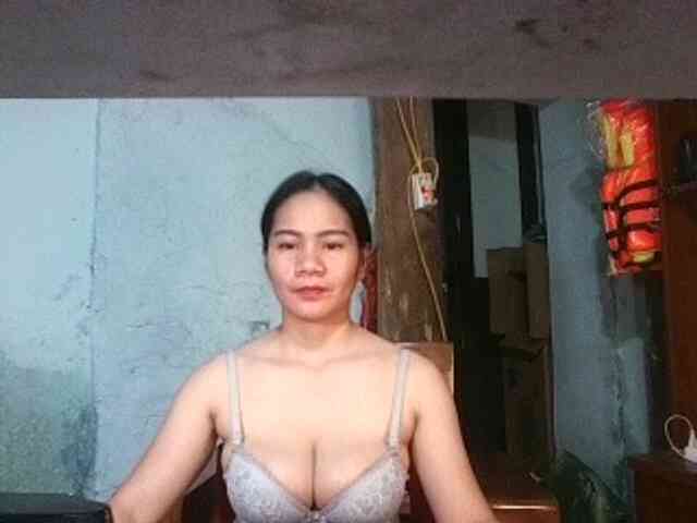 EllaShow93 webcam