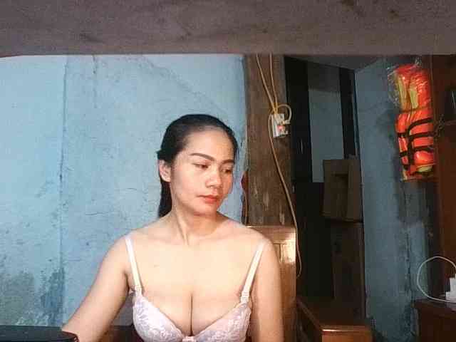 EllaShow93 webcam