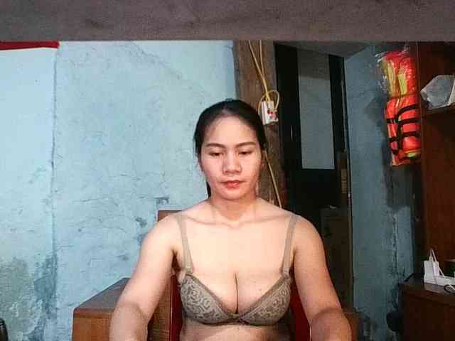 EllaShow93 webcam