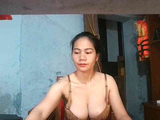 EllaShow93 webcam