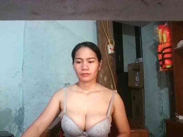 EllaShow93 webcam