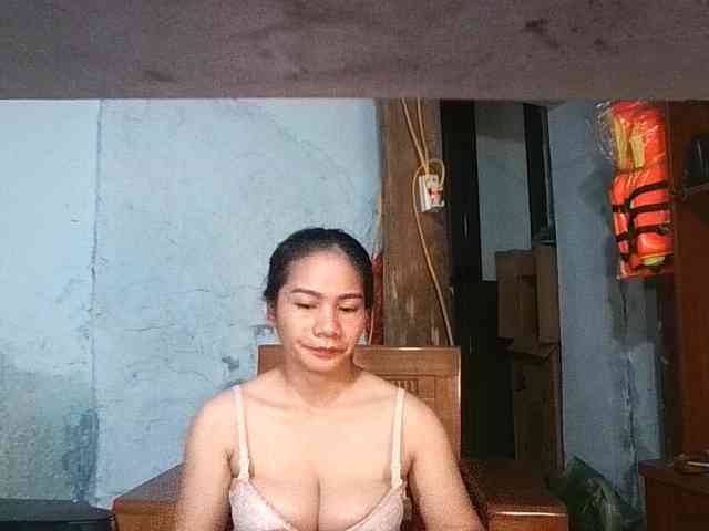 EllaShow93 webcam