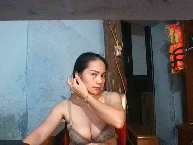 hidden cam EllaShow93