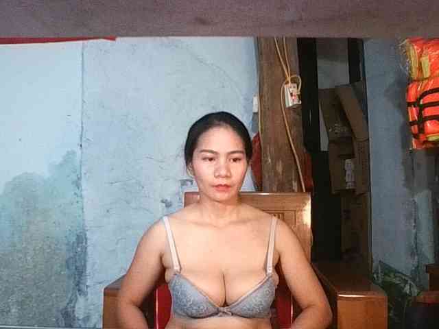 EllaShow93 webcam