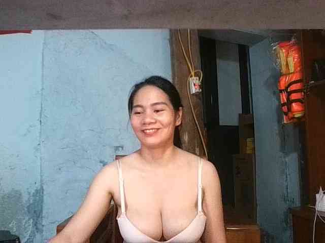 EllaShow93 webcam