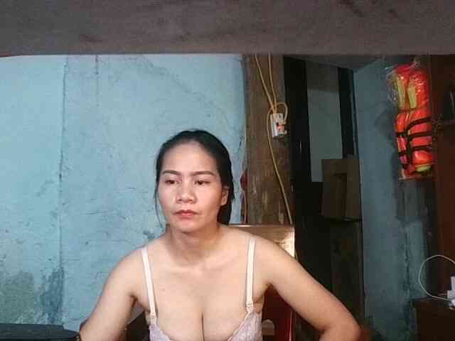 Ellashow93's cam show statistics and live stream