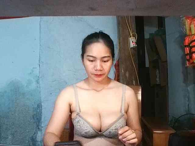 EllaShow93 webcam