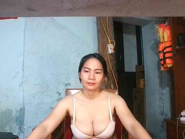 EllaShow93 webcam