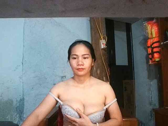 EllaShow93 webcam