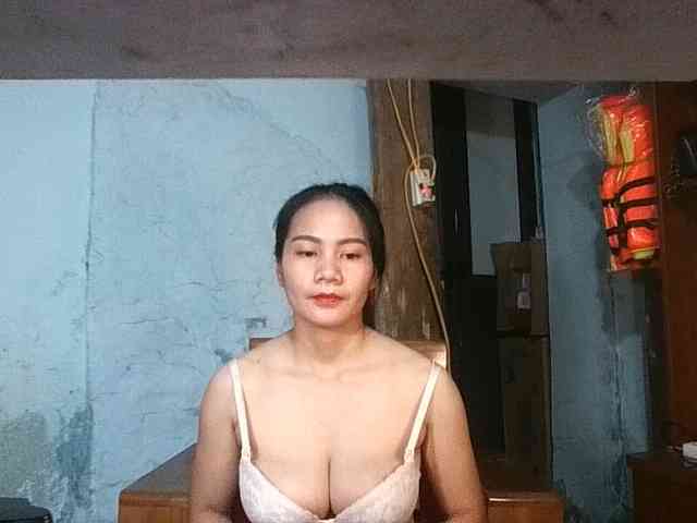 EllaShow93 webcam