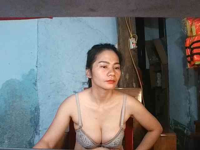 EllaShow93 webcam