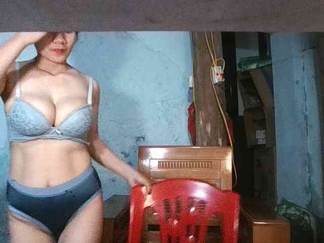 EllaShow93