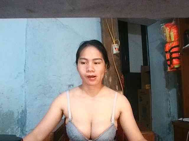 EllaShow93 webcam