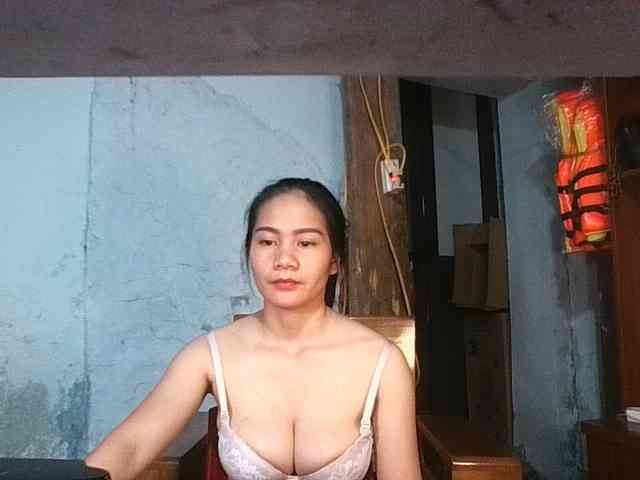 Ellashow93's cam show statistics and live stream