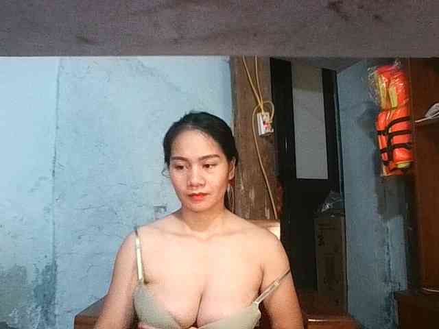 EllaShow93 webcam