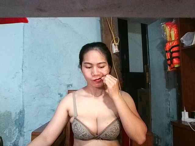EllaShow93 webcam