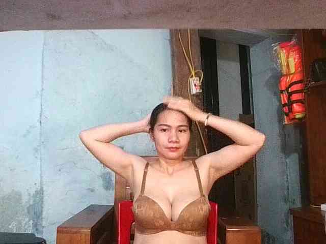 EllaShow93 webcam