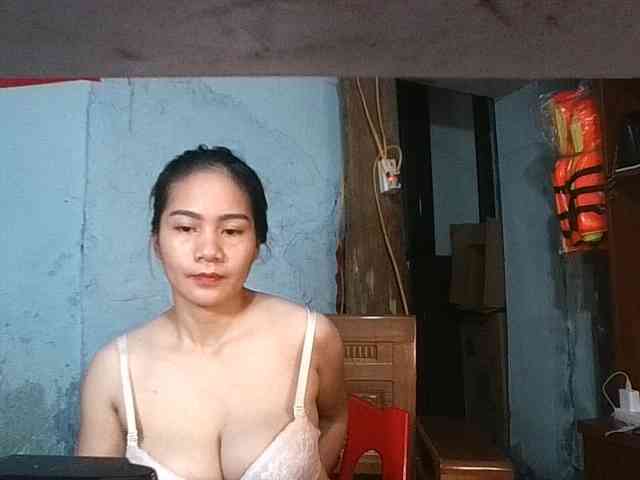 EllaShow93 webcam