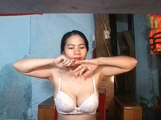 EllaShow93 webcam
