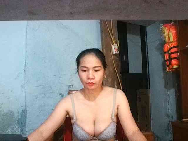 EllaShow93 webcam