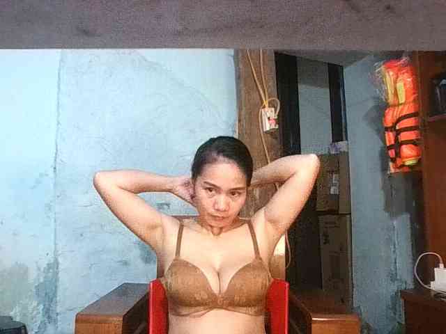 EllaShow93 webcam