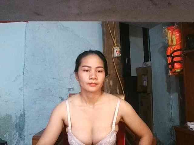 EllaShow93 webcam
