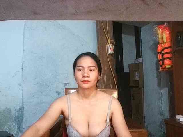 EllaShow93 webcam