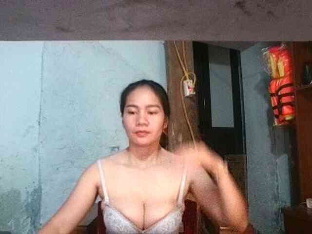 EllaShow93 webcam