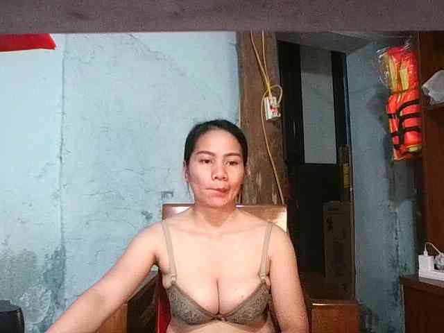 EllaShow93 webcam