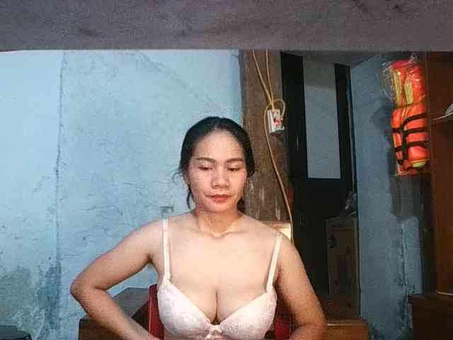 EllaShow93 webcam