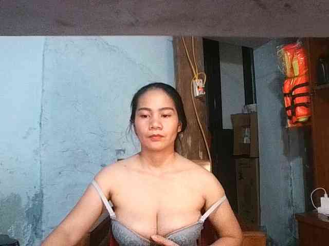 EllaShow93 webcam