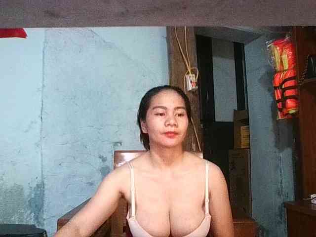 EllaShow93 webcam