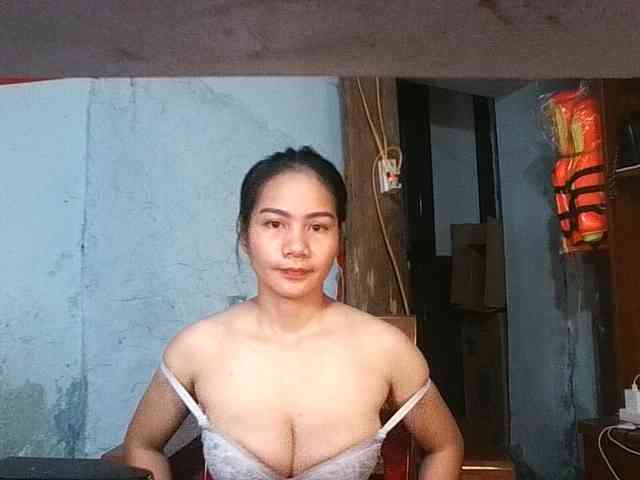EllaShow93 webcam