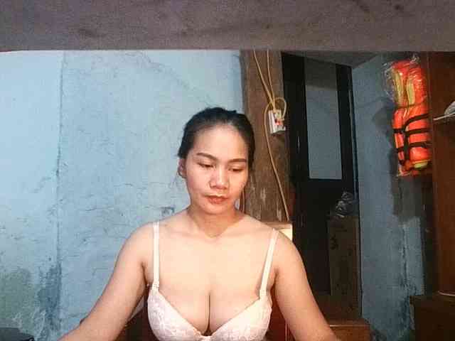 EllaShow93 webcam