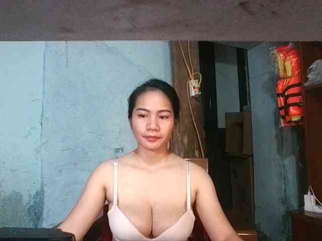 EllaShow93 webcam