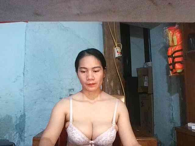 EllaShow93 webcam
