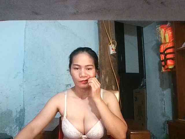EllaShow93 webcam