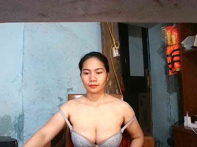 EllaShow93 webcam