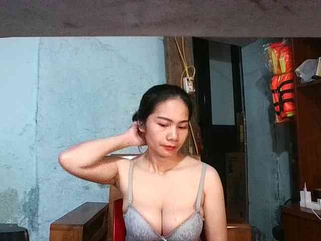 EllaShow93 webcam