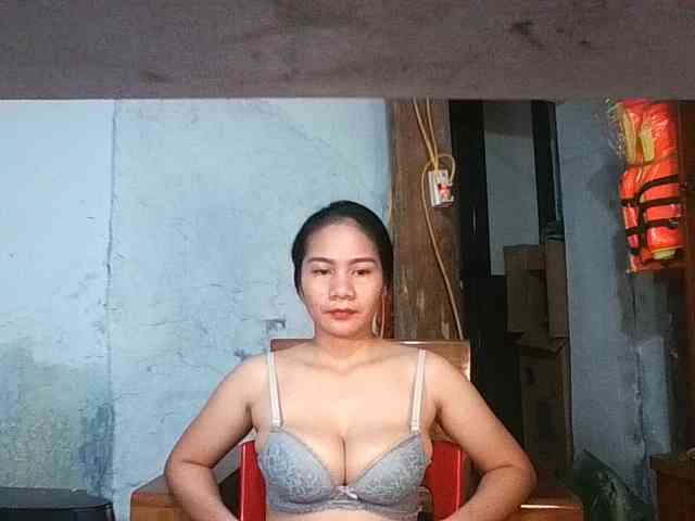 EllaShow93 webcam