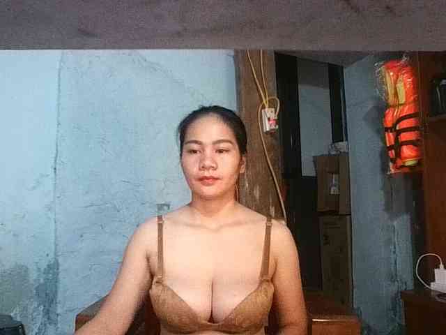 EllaShow93 webcam