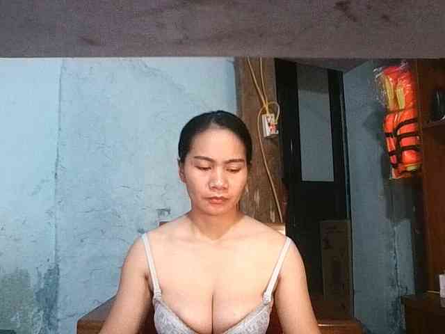 EllaShow93 webcam