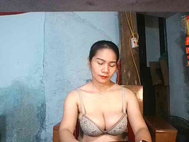 EllaShow93 webcam