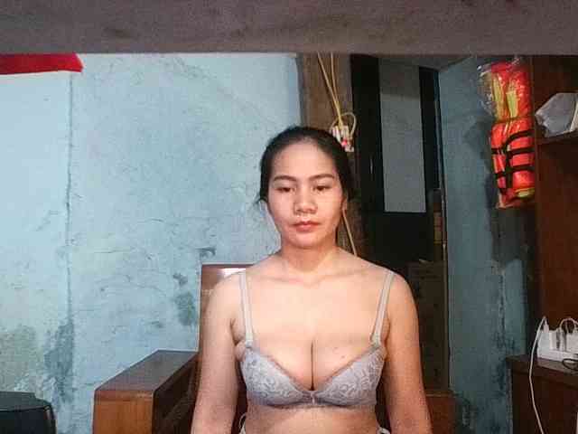 EllaShow93 webcam