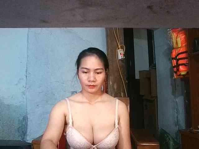 EllaShow93 webcam
